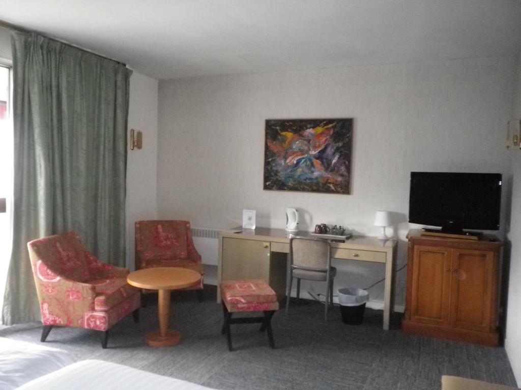 Hôtel Le Cleves Charleville-Mézières Chambre photo